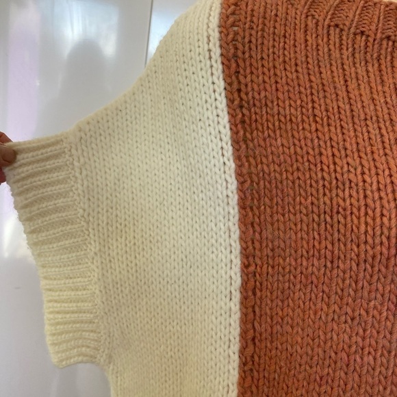 𝅺m. I.H .Jeans wool/ alpaca fringe vest / sweater . Med - Picture 6 of 10